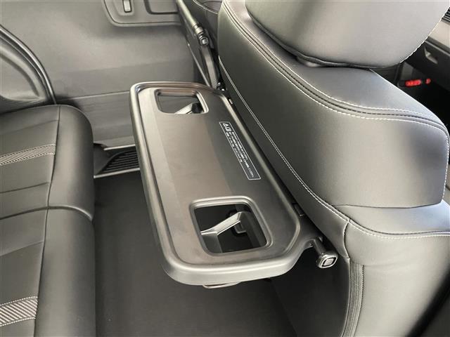 N-BOXカスタム コーディネートスタイル ホンダセンシング 衝突軽減 禁煙 追従クルコン ハンドル支援 ナビ装着用パッケージ ハーフレザー シートヒーター 両側パワースライドドア 電動パーキングブレーキ リアロールシェード シート背面テーブル(28枚目)