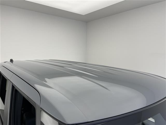 N-BOXカスタム コーディネートスタイル ホンダセンシング 衝突軽減 禁煙 追従クルコン ハンドル支援 ナビ装着用パッケージ ハーフレザー シートヒーター 両側パワースライドドア 電動パーキングブレーキ リアロールシェード シート背面テーブル(36枚目)