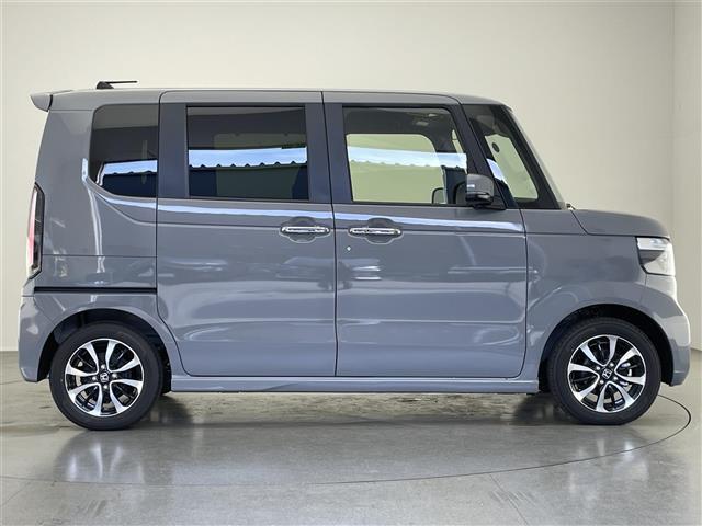 N-BOXカスタム コーディネートスタイル ホンダセンシング 衝突軽減 禁煙 追従クルコン ハンドル支援 ナビ装着用パッケージ ハーフレザー シートヒーター 両側パワースライドドア 電動パーキングブレーキ リアロールシェード シート背面テーブル(40枚目)