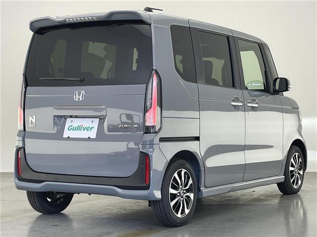 N-BOXカスタム コーディネートスタイル ホンダセンシング 衝突軽減 禁煙 追従クルコン ハンドル支援 ナビ装着用パッケージ ハーフレザー シートヒーター 両側パワースライドドア 電動パーキングブレーキ リアロールシェード シート背面テーブル(42枚目)