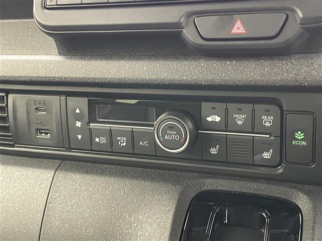 N-BOXカスタム コーディネートスタイル 純正8型ナビ シートヒーター 禁煙車 ハーフレザー バックカメラ 前後ドラレコ 電動パーキング ホンダセンシング 衝突軽減 追従クルコン ハンドル支援 コーナーセンサー ツートーン LEDオートライト(8枚目)