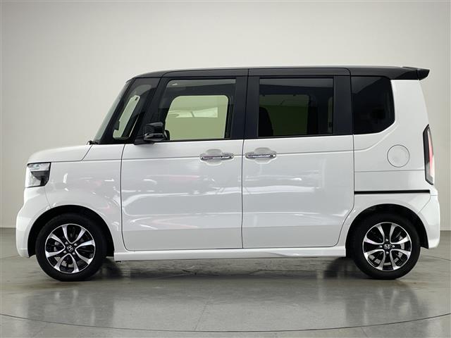 N-BOXカスタム コーディネートスタイル 純正8型ナビ シートヒーター 禁煙車 ハーフレザー バックカメラ 前後ドラレコ 電動パーキング ホンダセンシング 衝突軽減 追従クルコン ハンドル支援 コーナーセンサー ツートーン LEDオートライト(17枚目)