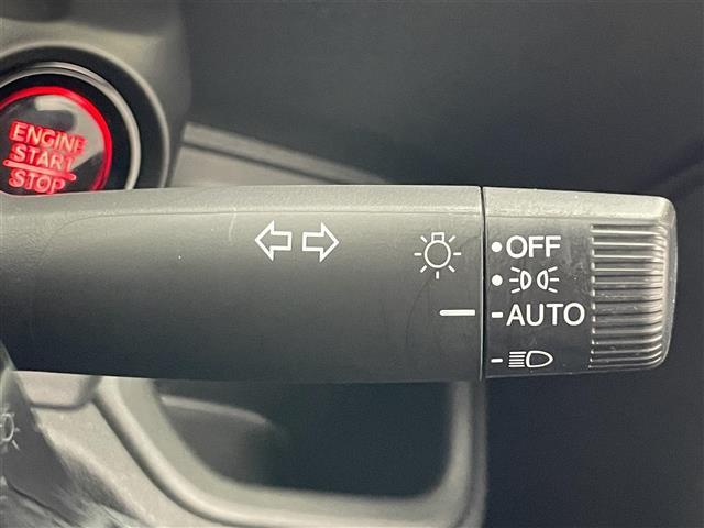 N-BOXカスタム コーディネートスタイル 純正8型ナビ シートヒーター 禁煙車 ハーフレザー バックカメラ 前後ドラレコ 電動パーキング ホンダセンシング 衝突軽減 追従クルコン ハンドル支援 コーナーセンサー ツートーン LEDオートライト(32枚目)