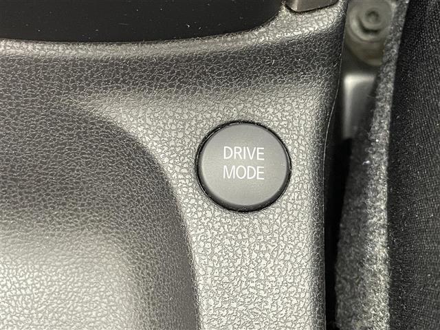 ノート e-パワー X 純正ナビ 全方位カメラ 禁煙車 デジタルインナーミラー コーナーセンサー エマージェンシーブレーキ 衝突軽減 車線逸脱 オートライト ETC USB Bluetooth プッシュスタート 純正アルミ(33枚目)