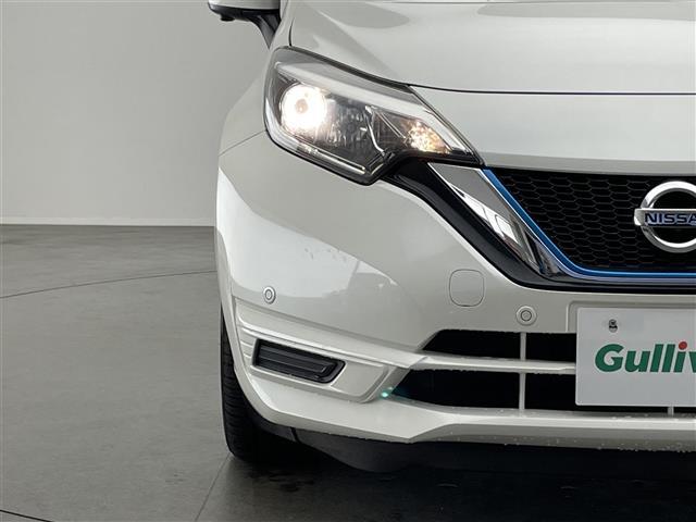 ノート e-パワー X 純正ナビ 全方位カメラ 禁煙車 デジタルインナーミラー コーナーセンサー エマージェンシーブレーキ 衝突軽減 車線逸脱 オートライト ETC USB Bluetooth プッシュスタート 純正アルミ(36枚目)