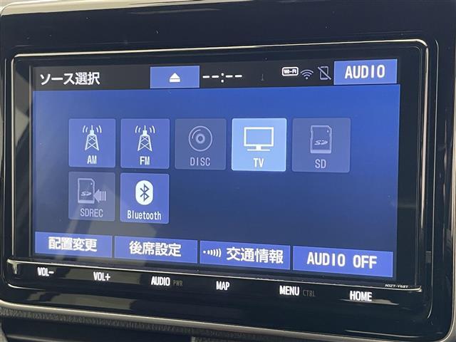 エスクァイア ハイブリッドGi 純正9型ナビ 純正後席モニター 禁煙車 バックカメラ ETC ハーフレザー シートヒーター クルコン 前後ドラレコ セーフティセンス 衝突軽減 コーナーセンサー LEDライト USB 両側パワスラ(3枚目)