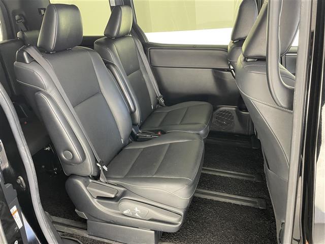 エスクァイア ハイブリッドGi 純正9型ナビ 純正後席モニター 禁煙車 バックカメラ ETC ハーフレザー シートヒーター クルコン 前後ドラレコ セーフティセンス 衝突軽減 コーナーセンサー LEDライト USB 両側パワスラ(20枚目)