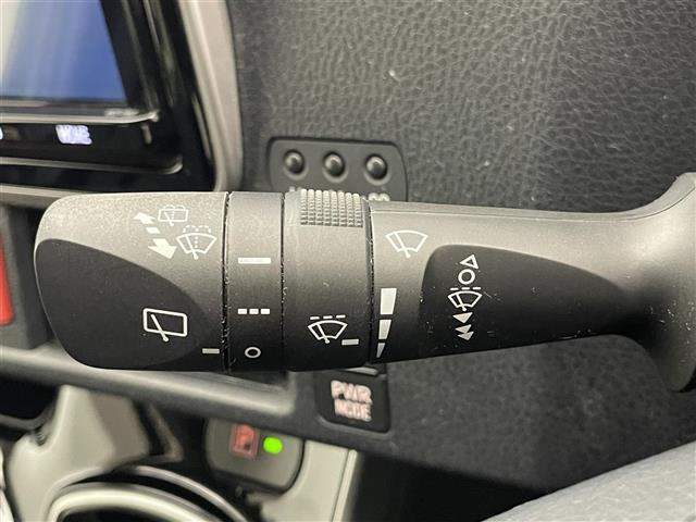 エスクァイア ハイブリッドGi 純正9型ナビ 純正後席モニター 禁煙車 バックカメラ ETC ハーフレザー シートヒーター クルコン 前後ドラレコ セーフティセンス 衝突軽減 コーナーセンサー LEDライト USB 両側パワスラ(29枚目)