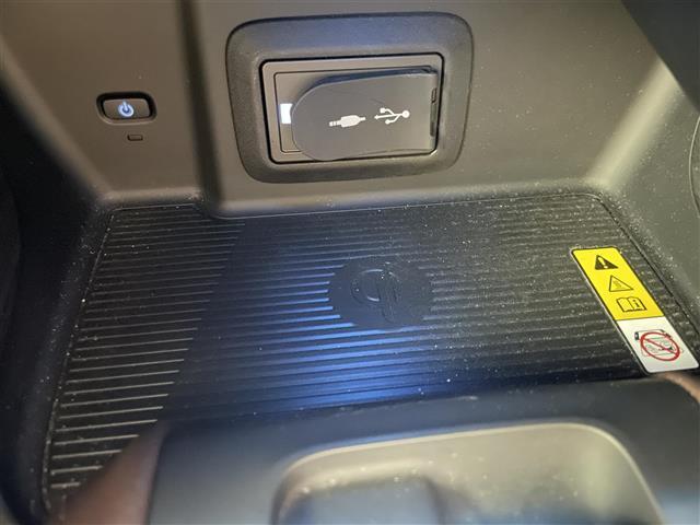 ハリアーハイブリッド Ｚ　レザーパッケージ　純正１２．３型ナビ　全方位カメラ　禁煙　ＪＢＬサウンド　黒革　シートヒーター　シートベンチレーション　ワイヤレス充電　セーフティセンス　衝突軽減　追従クルコン　ＢＳＭ　コーナーセンサー　電動リアゲート（7枚目）