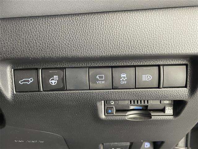 ハリアーハイブリッド Ｚ　レザーパッケージ　純正１２．３型ナビ　全方位カメラ　禁煙　ＪＢＬサウンド　黒革　シートヒーター　シートベンチレーション　ワイヤレス充電　セーフティセンス　衝突軽減　追従クルコン　ＢＳＭ　コーナーセンサー　電動リアゲート（9枚目）