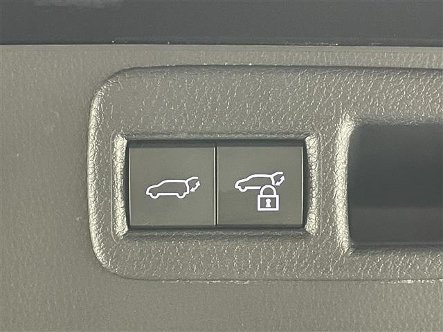 ハリアーハイブリッド Ｚ　レザーパッケージ　純正１２．３型ナビ　全方位カメラ　禁煙　ＪＢＬサウンド　黒革　シートヒーター　シートベンチレーション　ワイヤレス充電　セーフティセンス　衝突軽減　追従クルコン　ＢＳＭ　コーナーセンサー　電動リアゲート（14枚目）