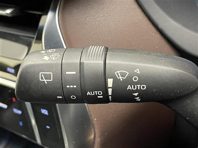 ハリアーハイブリッド Ｚ　レザーパッケージ　純正１２．３型ナビ　全方位カメラ　禁煙　ＪＢＬサウンド　黒革　シートヒーター　シートベンチレーション　ワイヤレス充電　セーフティセンス　衝突軽減　追従クルコン　ＢＳＭ　コーナーセンサー　電動リアゲート（32枚目）