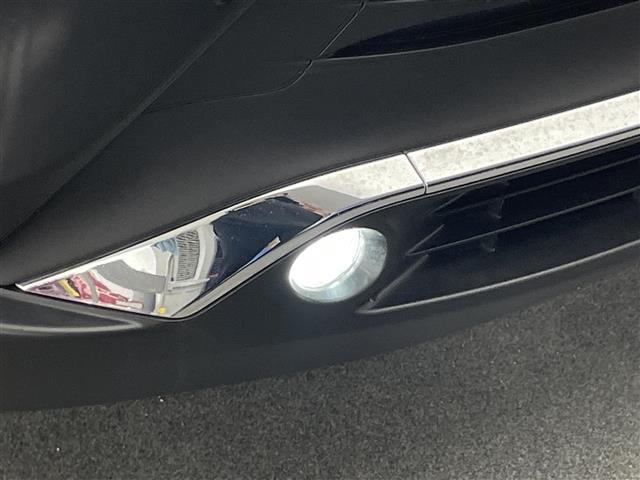 ハリアーハイブリッド Ｚ　レザーパッケージ　純正１２．３型ナビ　全方位カメラ　禁煙　ＪＢＬサウンド　黒革　シートヒーター　シートベンチレーション　ワイヤレス充電　セーフティセンス　衝突軽減　追従クルコン　ＢＳＭ　コーナーセンサー　電動リアゲート（35枚目）