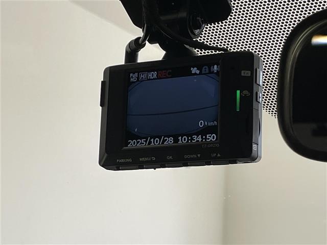 ヴォクシー ハイブリッドS-Z 純正10.5型ナビ 快適利便Hi 禁煙車 フルセグTV DVDデッキ バックカメラ ハーフレザー シートヒーター パワーバックドア AC100V モデリスタシグネチャーイルミ 前後ドラレコ 衝突軽減(6枚目)