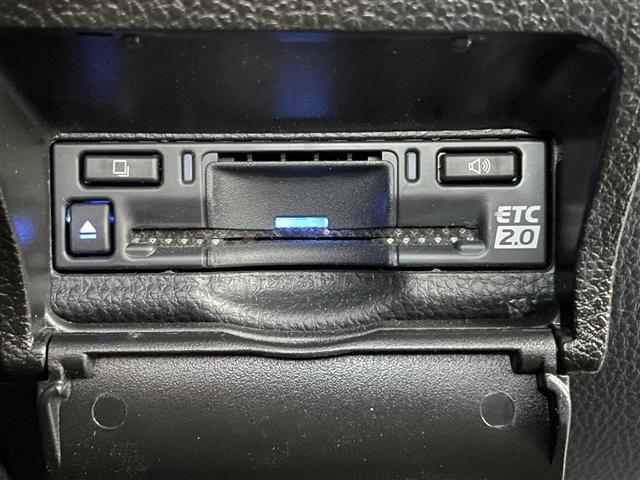 ヴォクシー ハイブリッドS-Z 純正10.5型ナビ 快適利便Hi 禁煙車 フルセグTV DVDデッキ バックカメラ ハーフレザー シートヒーター パワーバックドア AC100V モデリスタシグネチャーイルミ 前後ドラレコ 衝突軽減(15枚目)