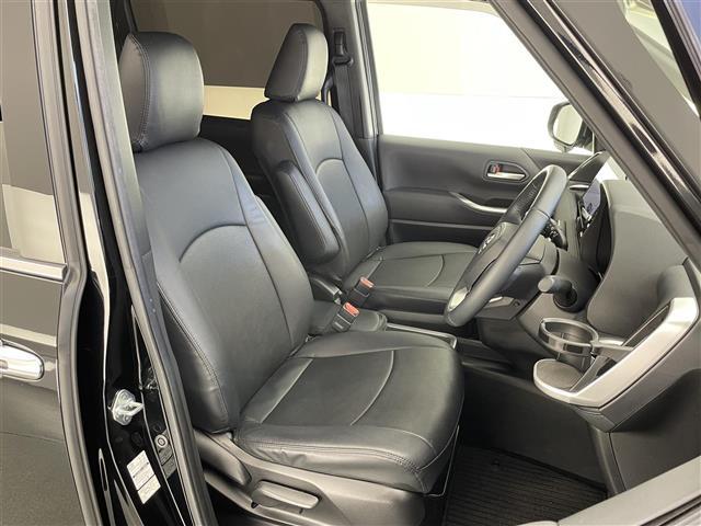 ヴォクシー ハイブリッドS-Z 純正10.5型ナビ 快適利便Hi 禁煙車 フルセグTV DVDデッキ バックカメラ ハーフレザー シートヒーター パワーバックドア AC100V モデリスタシグネチャーイルミ 前後ドラレコ 衝突軽減(20枚目)