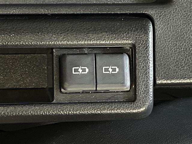 ヴォクシー ハイブリッドS-Z 純正10.5型ナビ 快適利便Hi 禁煙車 フルセグTV DVDデッキ バックカメラ ハーフレザー シートヒーター パワーバックドア AC100V モデリスタシグネチャーイルミ 前後ドラレコ 衝突軽減(31枚目)