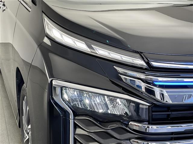 ヴォクシー ハイブリッドS-Z 純正10.5型ナビ 快適利便Hi 禁煙車 フルセグTV DVDデッキ バックカメラ ハーフレザー シートヒーター パワーバックドア AC100V モデリスタシグネチャーイルミ 前後ドラレコ 衝突軽減(35枚目)