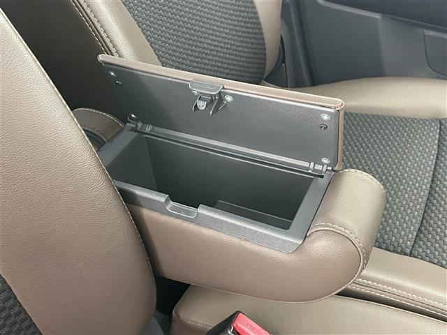 ハスラー ＪスタイルＩＩＩ　純正ナビ　シートヒーター　禁煙　茶ハーフレザー　ＥＴＣ　フルセグ　Ｂｌｕｅｔｏｏｔｈ　ＤＶＤ　セーフティサポート　衝突軽減　レーンキープ　ＨＩＤオートライト　アイドリングストップ　スマートキー　フォグ（32枚目）