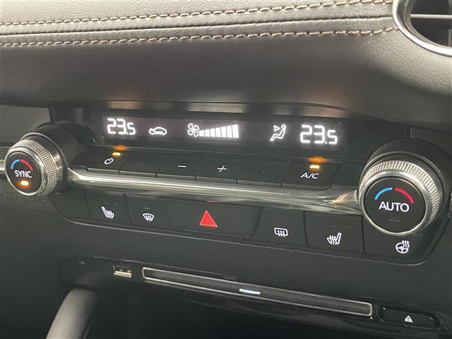 MAZDA3ファストバック 20Sプロアクティブ ツーリングセレクション 純正ナビ 全方位カメラ 禁煙 フルセグTV シートヒーター ハンドルヒーター BOSEサウンド 衝突軽減 車線逸脱 LEDオートライト ETC 純正フロアマット USB HDMI DVD パドルシフト(10枚目)