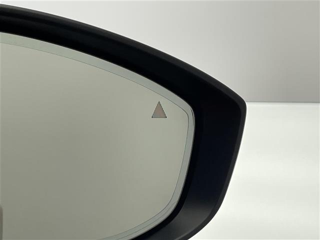 MAZDA3ファストバック 20Sプロアクティブ ツーリングセレクション 純正ナビ 全方位カメラ 禁煙 フルセグTV シートヒーター ハンドルヒーター BOSEサウンド 衝突軽減 車線逸脱 LEDオートライト ETC 純正フロアマット USB HDMI DVD パドルシフト(14枚目)