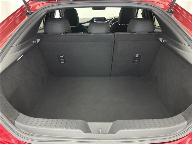 MAZDA3ファストバック 20Sプロアクティブ ツーリングセレクション 純正ナビ 全方位カメラ 禁煙 フルセグTV シートヒーター ハンドルヒーター BOSEサウンド 衝突軽減 車線逸脱 LEDオートライト ETC 純正フロアマット USB HDMI DVD パドルシフト(22枚目)