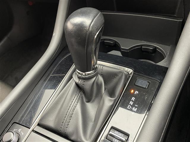 MAZDA3ファストバック 20Sプロアクティブ ツーリングセレクション 純正ナビ 全方位カメラ 禁煙 フルセグTV シートヒーター ハンドルヒーター BOSEサウンド 衝突軽減 車線逸脱 LEDオートライト ETC 純正フロアマット USB HDMI DVD パドルシフト(29枚目)