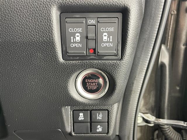 N-BOXカスタム G・EXターボホンダセンシング 純正8型ナビ 禁煙 バックカメラ 両側パワスラ ETC ドラレコ パドルシフト ホンダセンシング 衝突軽減 追従クルコン LEDオートライト Bluetooth フルセグ DVD スマートキー フォグ(5枚目)