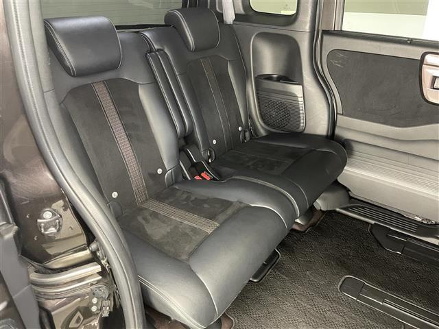 N-BOXカスタム G・EXターボホンダセンシング 純正8型ナビ 禁煙 バックカメラ 両側パワスラ ETC ドラレコ パドルシフト ホンダセンシング 衝突軽減 追従クルコン LEDオートライト Bluetooth フルセグ DVD スマートキー フォグ(20枚目)