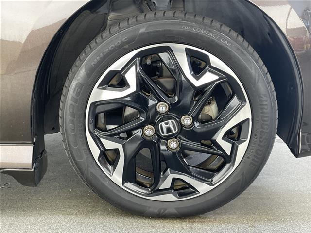 N-BOXカスタム G・EXターボホンダセンシング 純正8型ナビ 禁煙 バックカメラ 両側パワスラ ETC ドラレコ パドルシフト ホンダセンシング 衝突軽減 追従クルコン LEDオートライト Bluetooth フルセグ DVD スマートキー フォグ(26枚目)