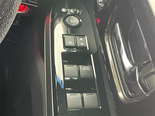 N-BOXカスタム G・EXターボホンダセンシング 純正8型ナビ 禁煙 バックカメラ 両側パワスラ ETC ドラレコ パドルシフト ホンダセンシング 衝突軽減 追従クルコン LEDオートライト Bluetooth フルセグ DVD スマートキー フォグ(31枚目)