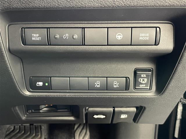 セレナ e-パワー ハイウェイスターV 純正12.3型ナビ 全方位カメラ 禁煙 デジタルインナーミラー ワイヤレス充電 プロパイロット ナビ連動前後ドラレコ HDMI BSM フロントダイナミックパック 衝突軽減 追従クルコン ETC2.0(7枚目)