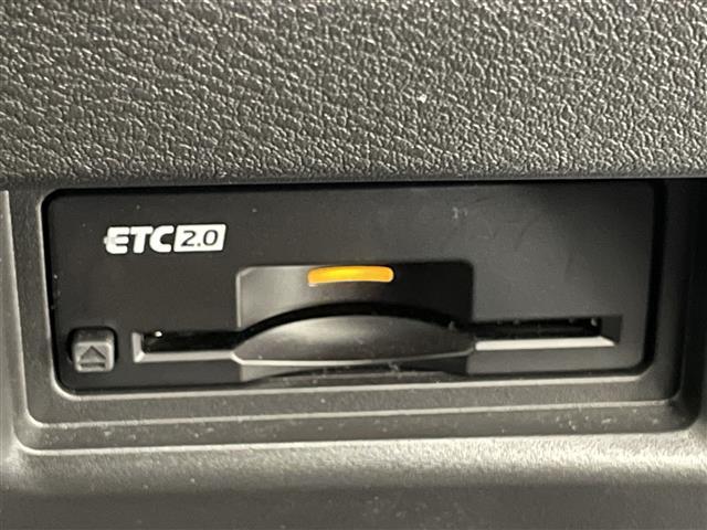 セレナ e-パワー ハイウェイスターV 純正12.3型ナビ 全方位カメラ 禁煙 デジタルインナーミラー ワイヤレス充電 プロパイロット ナビ連動前後ドラレコ HDMI BSM フロントダイナミックパック 衝突軽減 追従クルコン ETC2.0(8枚目)