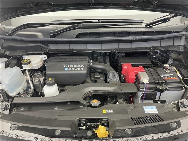 セレナ e-パワー ハイウェイスターV 純正12.3型ナビ 全方位カメラ 禁煙 デジタルインナーミラー ワイヤレス充電 プロパイロット ナビ連動前後ドラレコ HDMI BSM フロントダイナミックパック 衝突軽減 追従クルコン ETC2.0(24枚目)