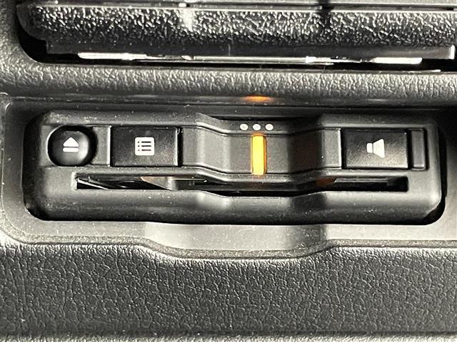 MAZDA3ファストバック 20S Lパッケージ 純正ナビ フルセグTV 全方位カメラ 禁煙 DVD 黒革 シートヒーター 前後ドラレコ BSM HUD USB HDMI 衝突軽減 追従クルコン コーナーセンサー LEDオートライト ハンドルヒーター(7枚目)