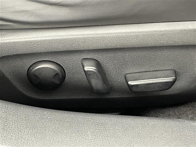 MAZDA3ファストバック 20S Lパッケージ 純正ナビ フルセグTV 全方位カメラ 禁煙 DVD 黒革 シートヒーター 前後ドラレコ BSM HUD USB HDMI 衝突軽減 追従クルコン コーナーセンサー LEDオートライト ハンドルヒーター(15枚目)