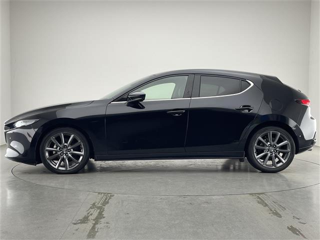 MAZDA3ファストバック 20S Lパッケージ 純正ナビ フルセグTV 全方位カメラ 禁煙 DVD 黒革 シートヒーター 前後ドラレコ BSM HUD USB HDMI 衝突軽減 追従クルコン コーナーセンサー LEDオートライト ハンドルヒーター(17枚目)