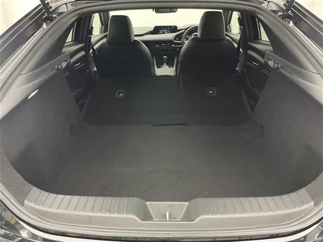 MAZDA3ファストバック 20S Lパッケージ 純正ナビ フルセグTV 全方位カメラ 禁煙 DVD 黒革 シートヒーター 前後ドラレコ BSM HUD USB HDMI 衝突軽減 追従クルコン コーナーセンサー LEDオートライト ハンドルヒーター(22枚目)