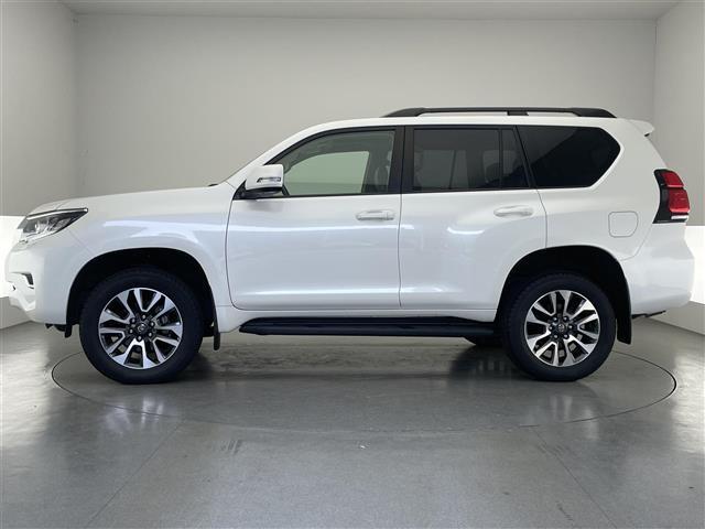 ランドクルーザープラド TX Lパッケージ メーカーナビ9型 ムーンルーフ 全方位 禁煙 ETC2.0 ベージュ革 ベンチレーション シートヒーター セーフティセンス 衝突軽減 追従クルコン LEDライト BSM ルーフレール コーナーセンサー(18枚目)