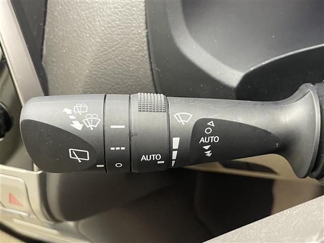 ランドクルーザープラド TX Lパッケージ メーカーナビ9型 ムーンルーフ 全方位 禁煙 ETC2.0 ベージュ革 ベンチレーション シートヒーター セーフティセンス 衝突軽減 追従クルコン LEDライト BSM ルーフレール コーナーセンサー(31枚目)