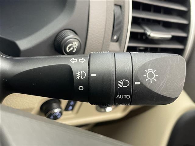 ランドクルーザープラド TX Lパッケージ メーカーナビ9型 ムーンルーフ 全方位 禁煙 ETC2.0 ベージュ革 ベンチレーション シートヒーター セーフティセンス 衝突軽減 追従クルコン LEDライト BSM ルーフレール コーナーセンサー(32枚目)