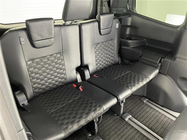 ヴォクシー Ｓ－Ｚ　純正１０．５型ナビＴＶ　純正１４型後席モニター　禁煙　快適利便Ｈｉｇｈ　シートヒーター　デジタルインナミラー　パワーバックドア　オットマン　バックカメラ　衝突軽減　追従クルコン　ＨＤＭＩ　ハーフレザー（21枚目）