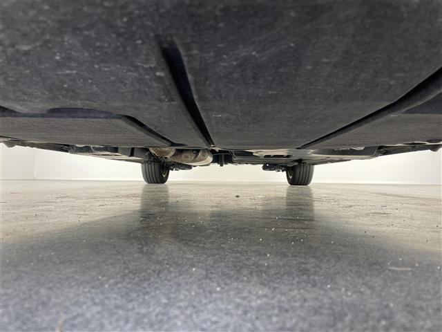 ヴォクシー Ｓ－Ｚ　純正１０．５型ナビＴＶ　純正１４型後席モニター　禁煙　快適利便Ｈｉｇｈ　シートヒーター　デジタルインナミラー　パワーバックドア　オットマン　バックカメラ　衝突軽減　追従クルコン　ＨＤＭＩ　ハーフレザー（26枚目）