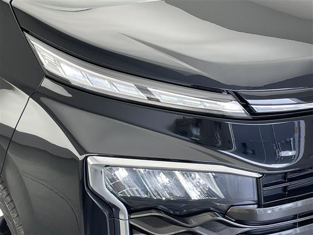 ヴォクシー Ｓ－Ｚ　純正１０．５型ナビＴＶ　純正１４型後席モニター　禁煙　快適利便Ｈｉｇｈ　シートヒーター　デジタルインナミラー　パワーバックドア　オットマン　バックカメラ　衝突軽減　追従クルコン　ＨＤＭＩ　ハーフレザー（34枚目）