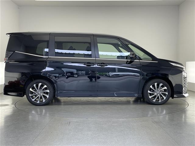 ヴォクシー Ｓ－Ｚ　純正１０．５型ナビＴＶ　純正１４型後席モニター　禁煙　快適利便Ｈｉｇｈ　シートヒーター　デジタルインナミラー　パワーバックドア　オットマン　バックカメラ　衝突軽減　追従クルコン　ＨＤＭＩ　ハーフレザー（40枚目）