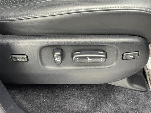 ランドクルーザー ZX 純正9インチナビ 全方位カメラ サンルーフ ルーフレール BSM 黒レザーシート センターデフロック パワーシート シートヒーター シートベンチレーション ステアリングヒーター ACC ETC(11枚目)