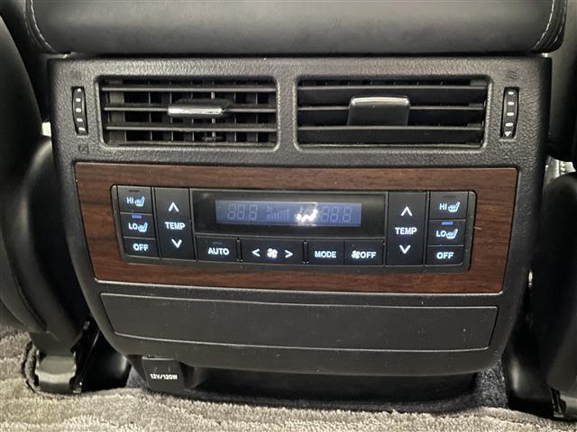 ランドクルーザー ZX 純正9インチナビ 全方位カメラ サンルーフ ルーフレール BSM 黒レザーシート センターデフロック パワーシート シートヒーター シートベンチレーション ステアリングヒーター ACC ETC(14枚目)