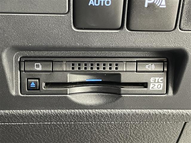 ランドクルーザー ZX 純正9インチナビ 全方位カメラ サンルーフ ルーフレール BSM 黒レザーシート センターデフロック パワーシート シートヒーター シートベンチレーション ステアリングヒーター ACC ETC(16枚目)