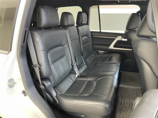 ランドクルーザー ZX 純正9インチナビ 全方位カメラ サンルーフ ルーフレール BSM 黒レザーシート センターデフロック パワーシート シートヒーター シートベンチレーション ステアリングヒーター ACC ETC(19枚目)