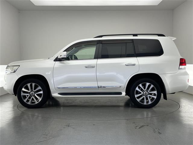 ランドクルーザー ZX 純正9インチナビ 全方位カメラ サンルーフ ルーフレール BSM 黒レザーシート センターデフロック パワーシート シートヒーター シートベンチレーション ステアリングヒーター ACC ETC(41枚目)